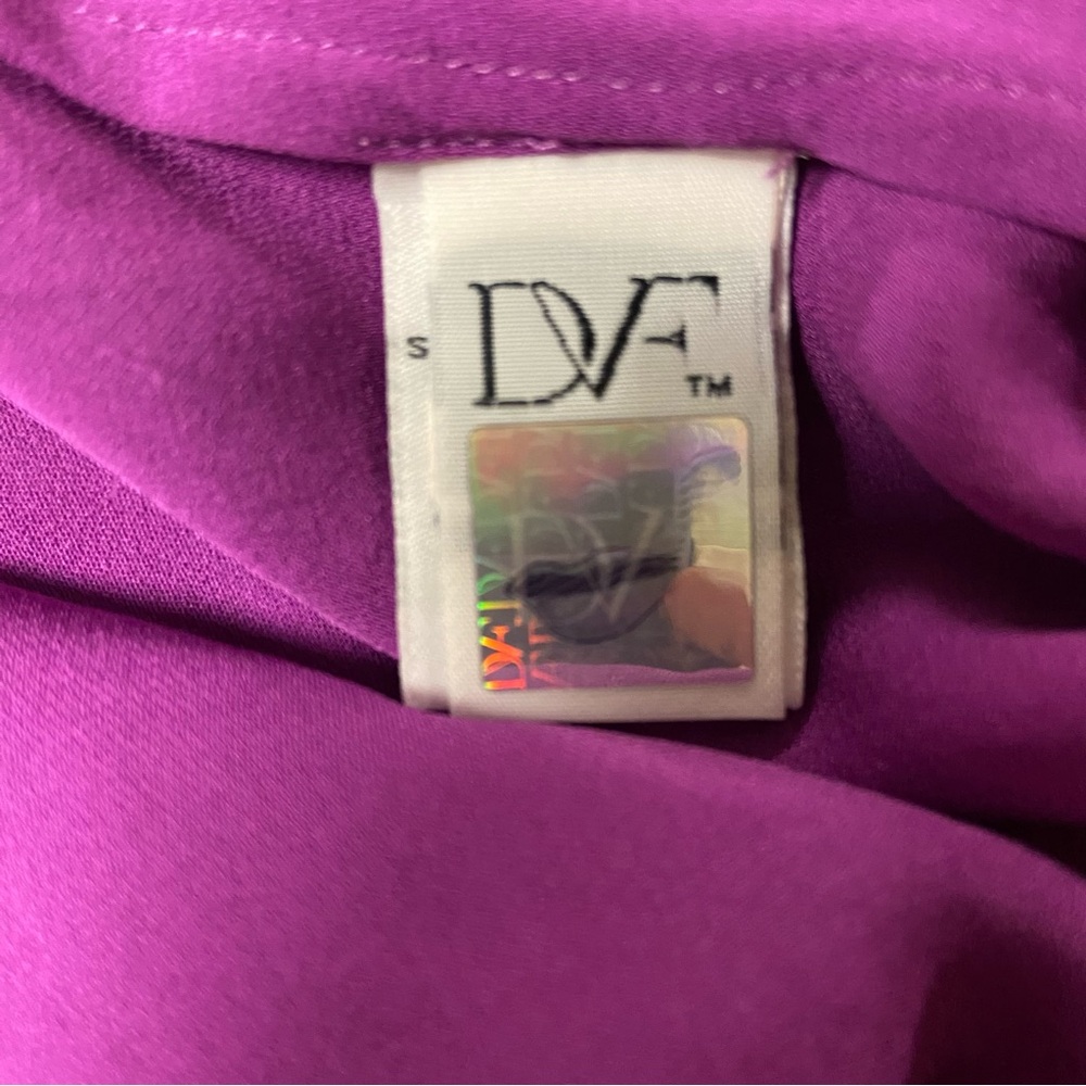 Diane Von Furstenberg Women’s Top Silk Blend Short Sleeve Size Medium Designer - Picture 10 of 12